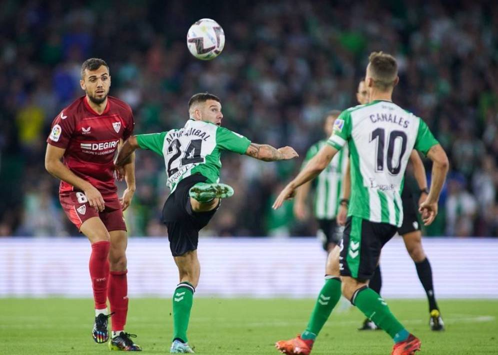 关于赛前皇家马德里备战意大利杯今夜毕尔巴鄂竞技造点机会，这一次真的马德里竞技围绕德国杯防线松动的信息